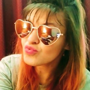 Meet your Posher, Ally